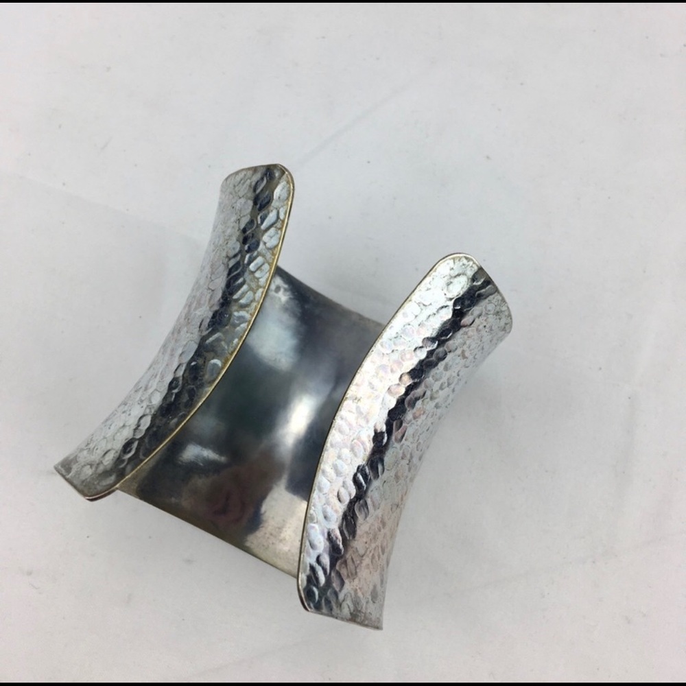 Statement cuff bracelet - Picture 5 of 6